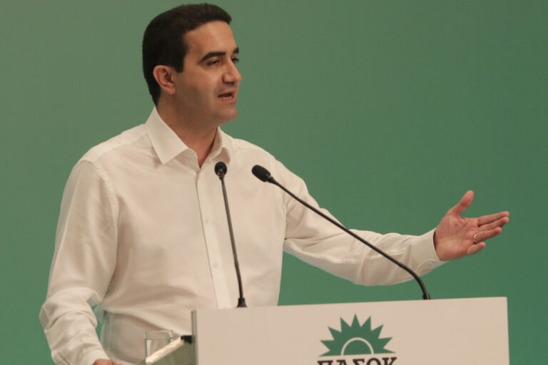Κατρίνης: Παραιτήθηκε από κοινοβουλευτικός εκπρόσωπος του ΠΑΣΟΚ
