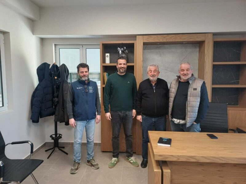 Επίσκεψη Κ. Μπαρμπούτη, στον Συνεταιρισμό Αγελαδοτρόφων και Προβατοτρόφων Δυτ. Θεσσαλίας  