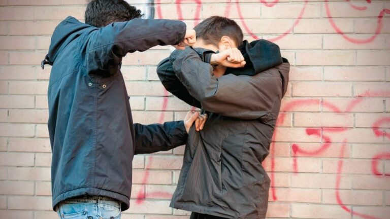 13χρονος δέχτηκε επίθεση από ομάδα 15 μαθητών – «Μου φώναζαν ότι θα με σκοτώσουν»