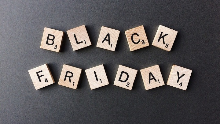 Έρευνα της ΕΣΕΕ για την φετινή Black Friday: Οι μισές επιχειρήσεις έμειναν μέτρια ικανοποιημένες από τις πωλήσεις τους
