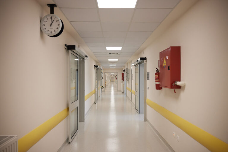 Νοσηλεύτρια στον «Ευαγγελισμό» δέχθηκε επίθεση από ασθενή: «Κανείς δεν με προστάτευσε»