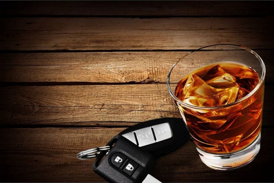 Θεσσαλονίκη: Οδηγούσε μεθυσμένος- Είχε συνεπιβάτη τον ανήλικο γιο του