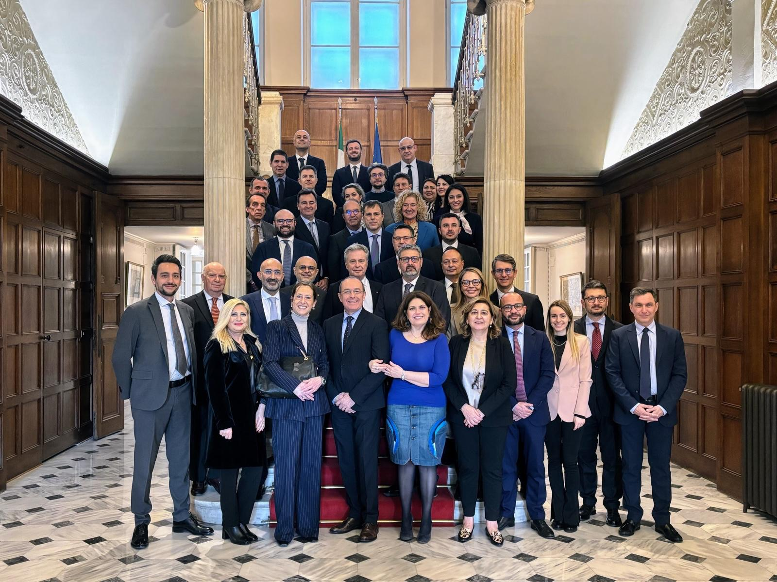 Με τον Πρέσβη της Ιταλίας στην Αθήνα Paolo Cuculi ο Θωμάς Μπακούρας