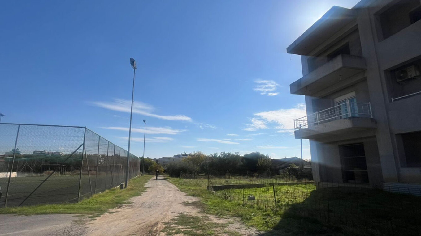 Θεσσαλονίκη: «Έχει απειλήσει ξανά να μας πυροβολήσει επειδή παίζουμε», λέει ανήλικος για τον 55χρονο που τραυμάτισε με καραμπίνα 15χρονο