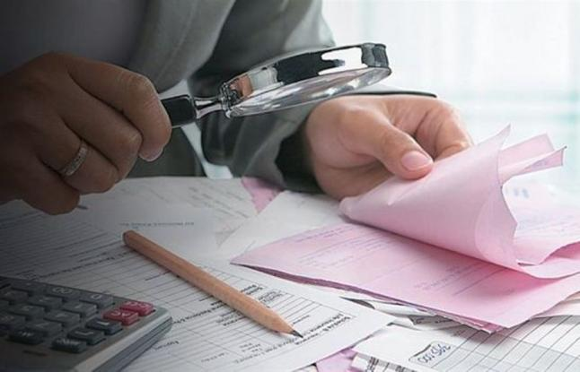 Καταθέσεις, εμβάσματα, επενδύσεις: Τι στοιχεία μεταβιβάζουν οι τράπεζες στην ΑΑΔΕ, ποιοι μπαίνουν στο στόχαστρο