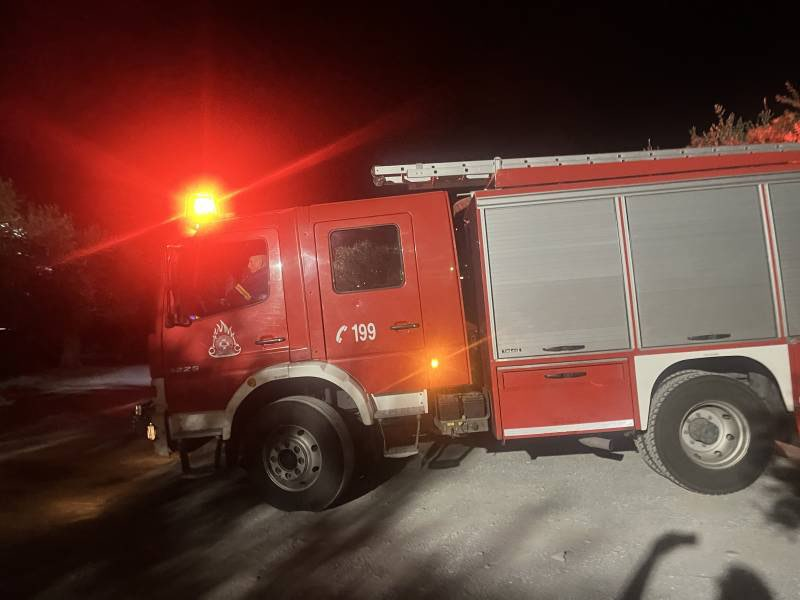 Φωτιά σε βιοτεχνία χάρτου στη Μεταμόρφωση
