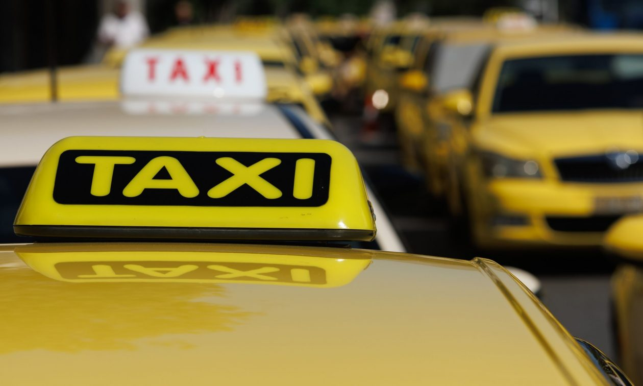 «Κούρσα από χρυσάφι» – Οδηγός ταξί χρέωσε 344 ευρώ μια απόσταση 350 μέτρα στο κέντρο της Αθήνας