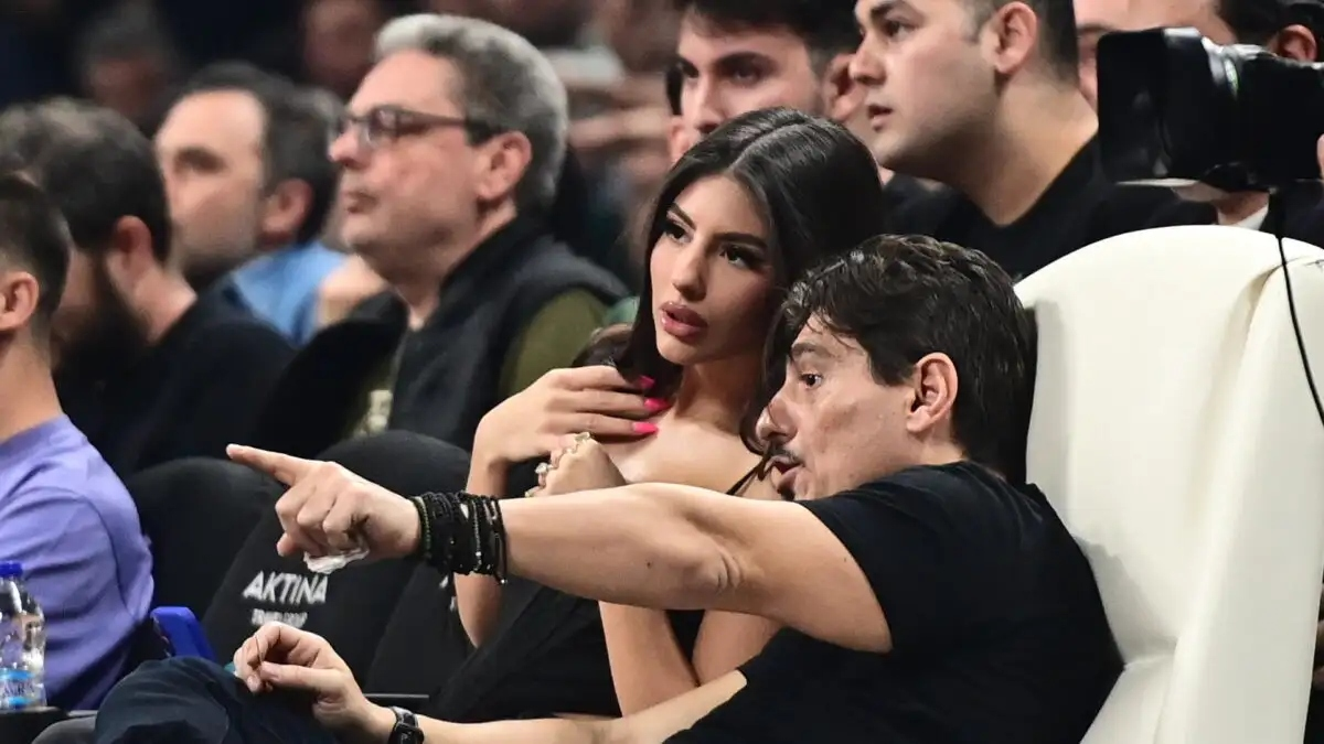 Δέσποινα Γιαννακοπούλου: «Στοχοποιήθηκα με χυδαία, απάνθρωπα και απροκάλυπτα σεξουαλικά συνθήματα, συνένοχοι οι Αγγελόπουλοι»