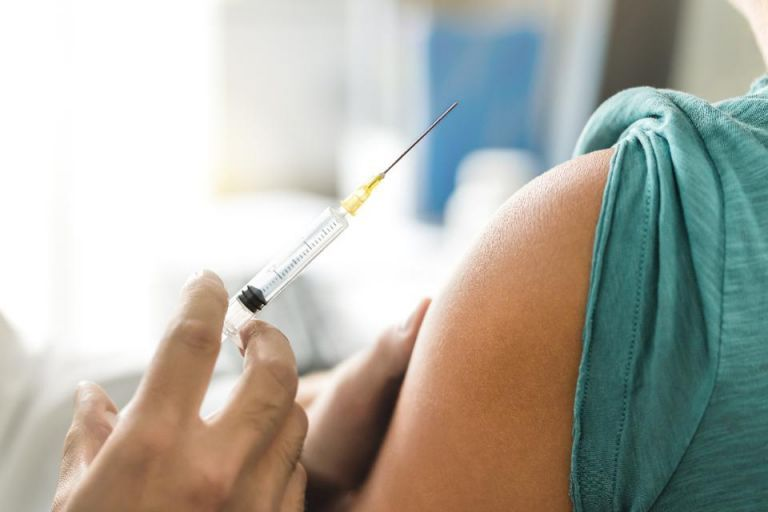 Εμβολιασμός παιδιών: Πότε πρέπει να κάνουν το εμβόλιο ενώ έχουν νοσήσει