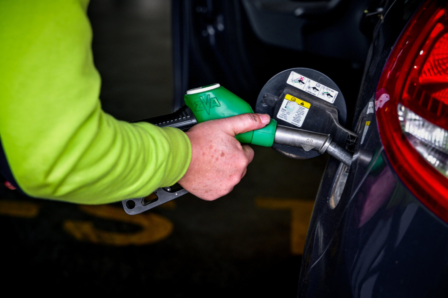 «Ρουκέτες» από τους πρατηριούχους για το πλαφόν στις τιμές κέρδους