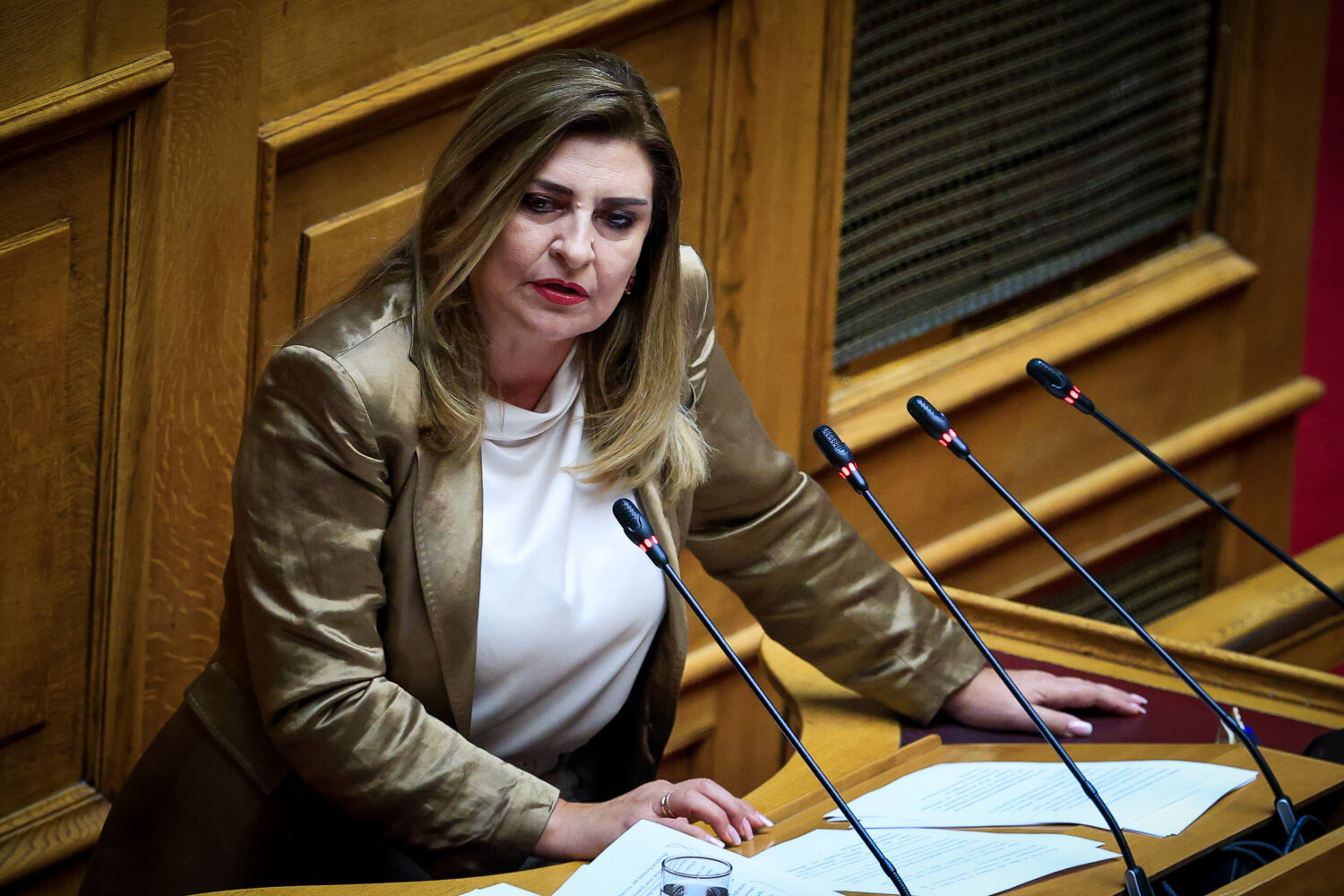 Λιακούλη στη Βουλή: «Φτάνει η κοροϊδία στους κερασοπαραγωγούς της Αγιάς – Ζητάμε τώρα, μέρα και ώρα καταβολής των αποζημιώσεων»