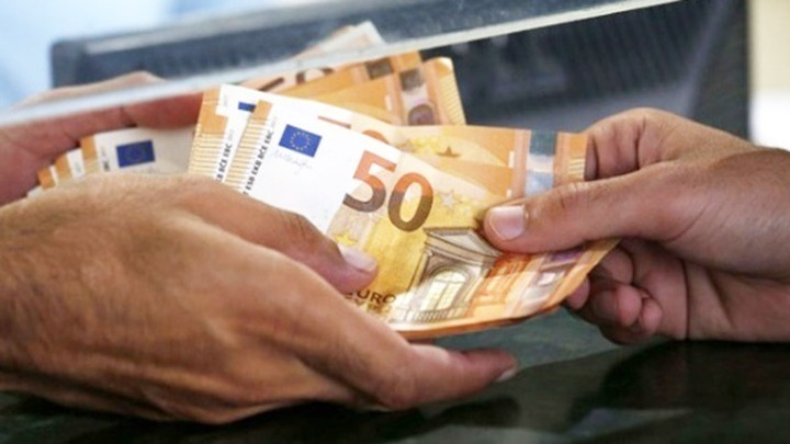Τα έκτακτα επιδόματα για τα Χριστούγεννα σε συνταξιούχους