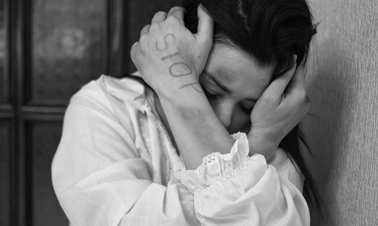 Κρήτη: 24χρονος επιτέθηκε και δάγκωσε την σύντροφό του