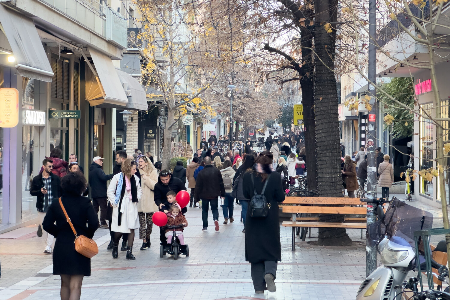 2 Ιανουαρίου: Τι ισχύει για καταστήματα, σούπερ μάρκετ και τράπεζες