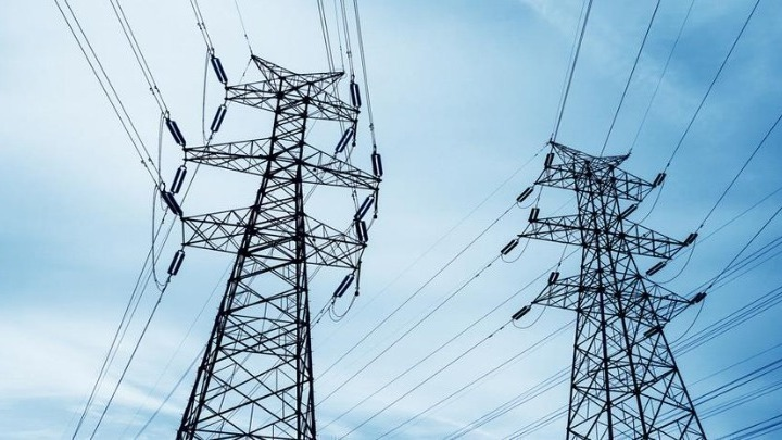 Το Reuters «γκρεμίζει» το ελληνικό αφήγημα: 12 φορές πιο ακριβό το ρεύμα στην Ελλάδα