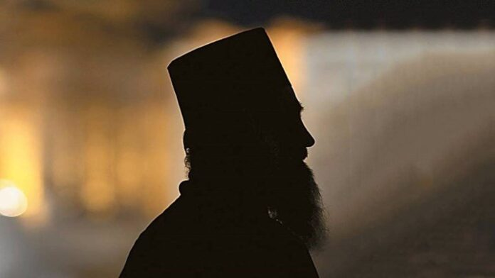 Αναβλήθηκε η δίκη του 53χρονου ιερέα στο Αγρίνιο για τον βιασμό δύο ανήλικων κοριτσιών