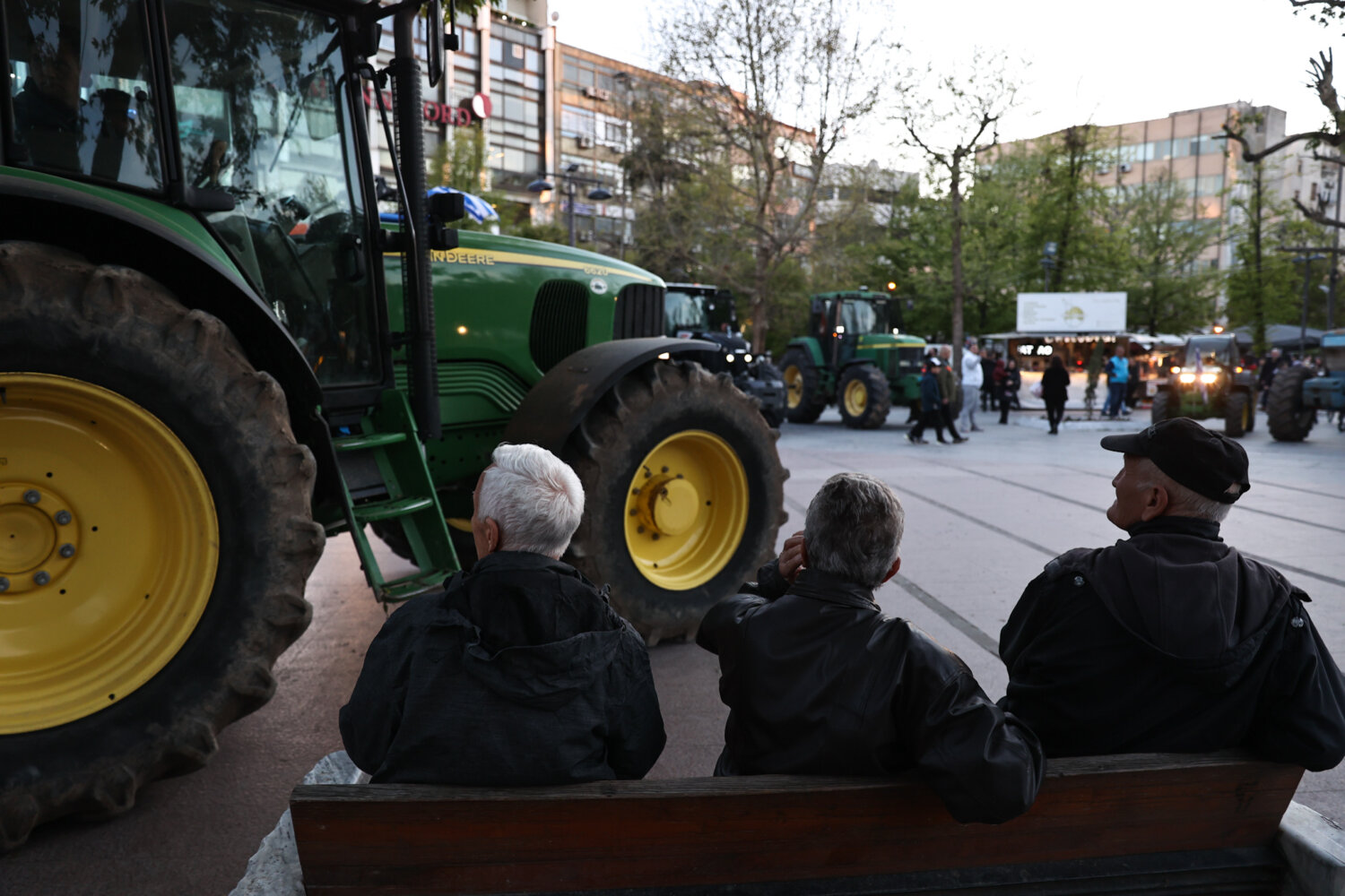 «Οι αγρότες φέτος δεν θα κάνουνε Πάσχα…» – Άμεσα λύσεις και… προκαταβολές ζητούν οι αγρότες (φωτ. & βίντεο)