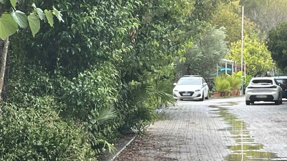 Ο ανιψιός του θύματος ελέγχεται για τη διπλή δολοφονία στη Φοινικούντα – Κλήθηκε να καταθέσει και η φίλη του