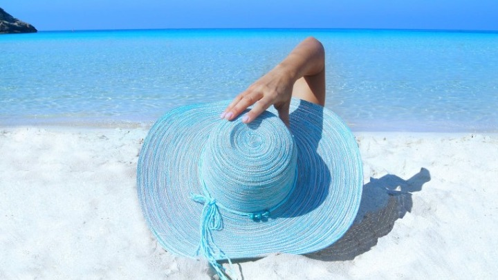 ΔΥΠΑ: Τελευταία ημέρα σήμερα για αιτήσεις 300.000 vouchers κοινωνικού τουρισμού