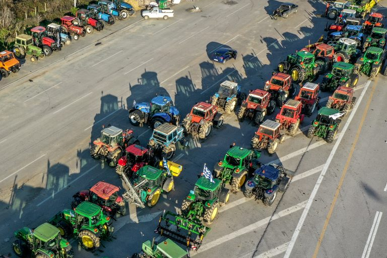 Σύσκεψη αγροτών στην Νίκαια: Δεν είναι ξεκάθαρες οι δηλώσεις του κ. Τσιάρα – Η απόφαση θα ληφθεί πανελλαδικά