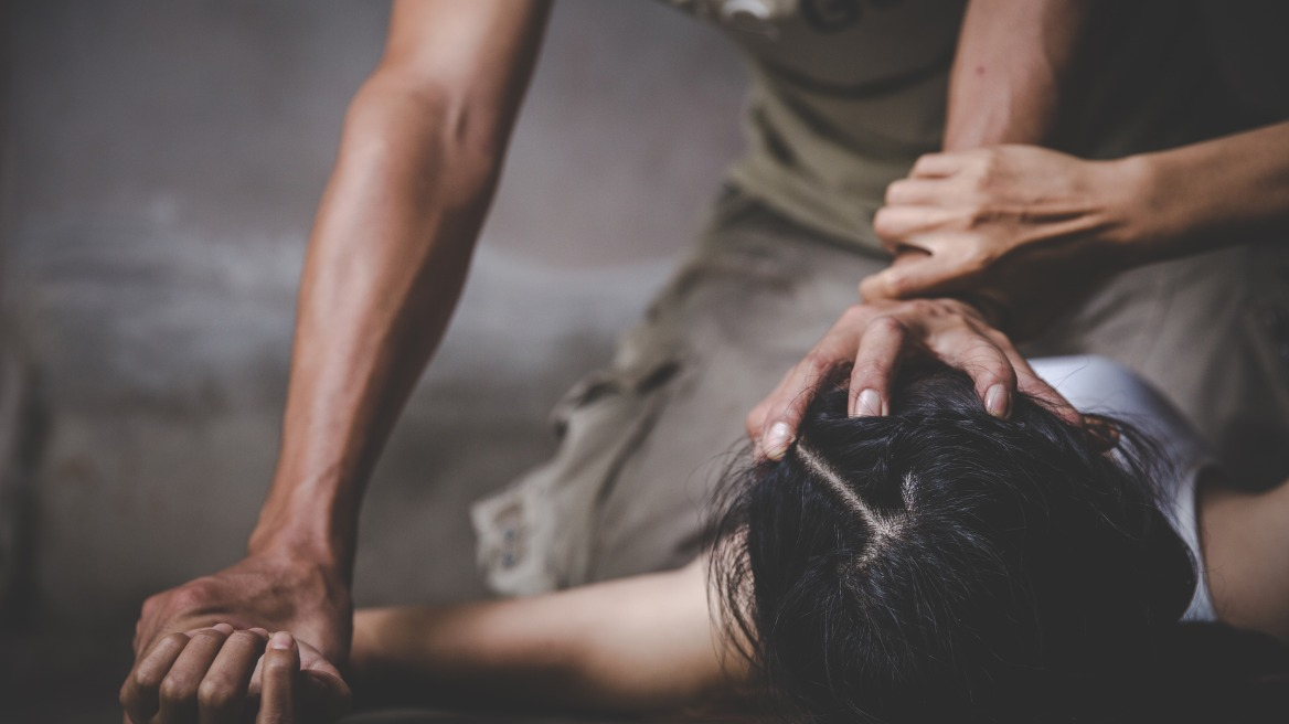 Θεσσαλονίκη: «Αν δεν επεμβαίναμε έγκαιρα ίσως και να μην ήταν ζωντανή» λέει ο αστυνομικός που έσωσε την 38χρονη