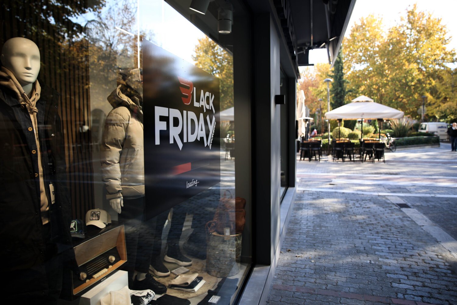 Στον ρυθμό της Black Friday η αγορά: Τι πρέπει να προσέξουν οι καταναλωτές