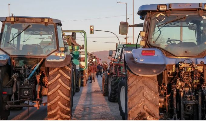 Αγρότες: Ομόφωνη απόφαση στα Μάλγαρα για κλιμάκωση – 48ωρος αποκλεισμός Πέμπτη και Παρασκευή