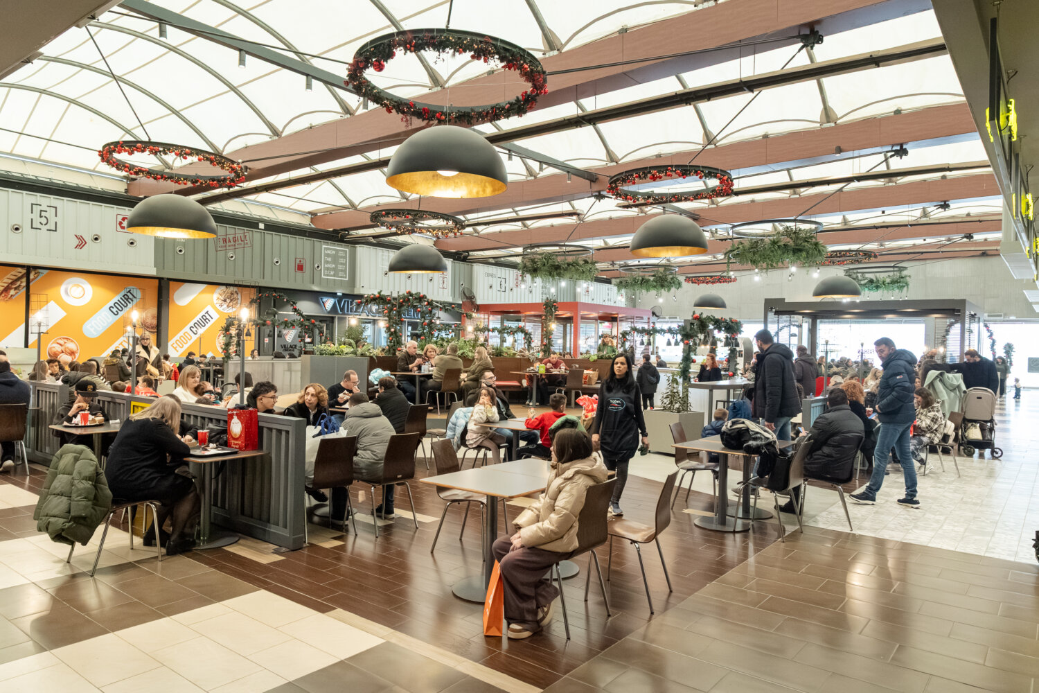 Ανοιχτοί χώροι εστίασης & ψυχαγωγίας στο Fashion City Outlet τις ημέρες των εορτών!