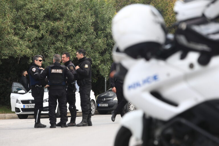 Γλυφάδα: Συνελήφθη ο ένας εκτελεστής με τον συνεργό του – Αναζητούνται άλλα δύο άτομα