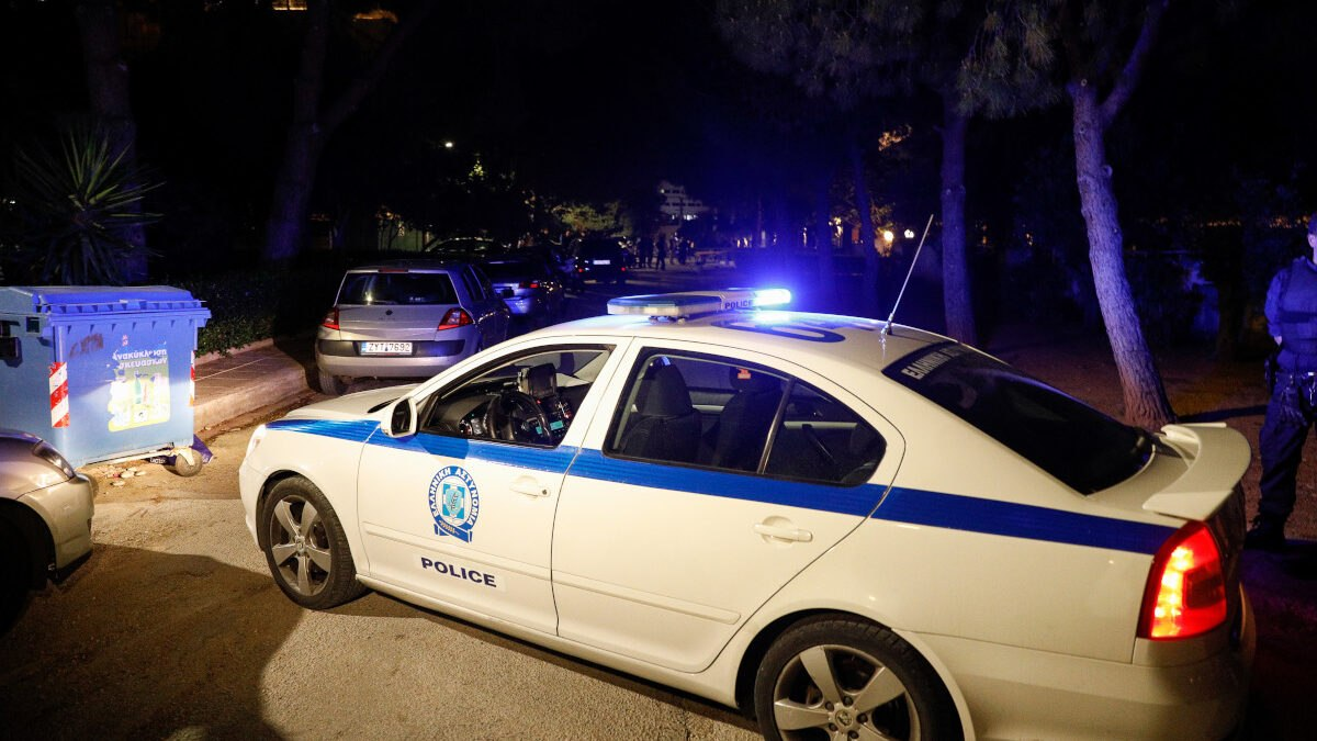 Τρόμος για μητέρα και γιο στα χέρια 4 ένοπλων ληστών – Άρπαξαν χρυσαφικά και 150.000 ευρώ